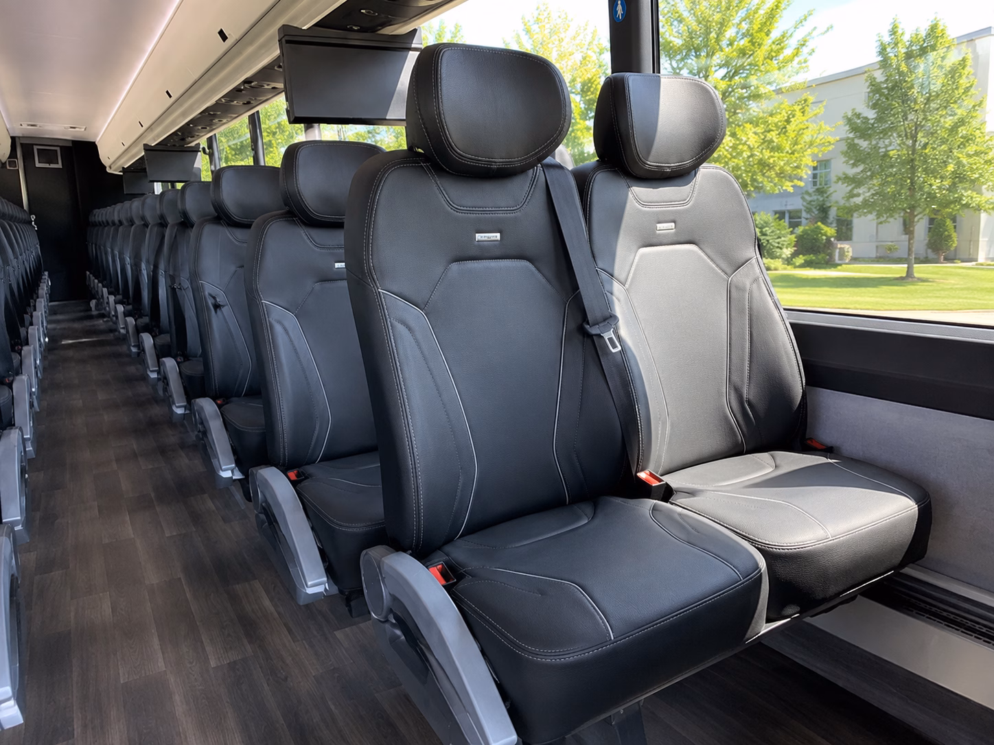 concert bus rentals to amerant bank arena the closest major venue to pembroke pines