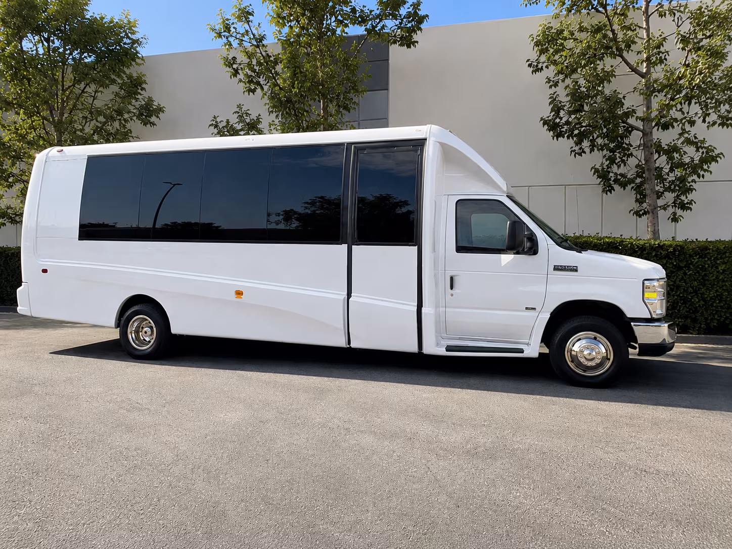 how starting location and deadhead affect charter bus rates in pembroke pines florida