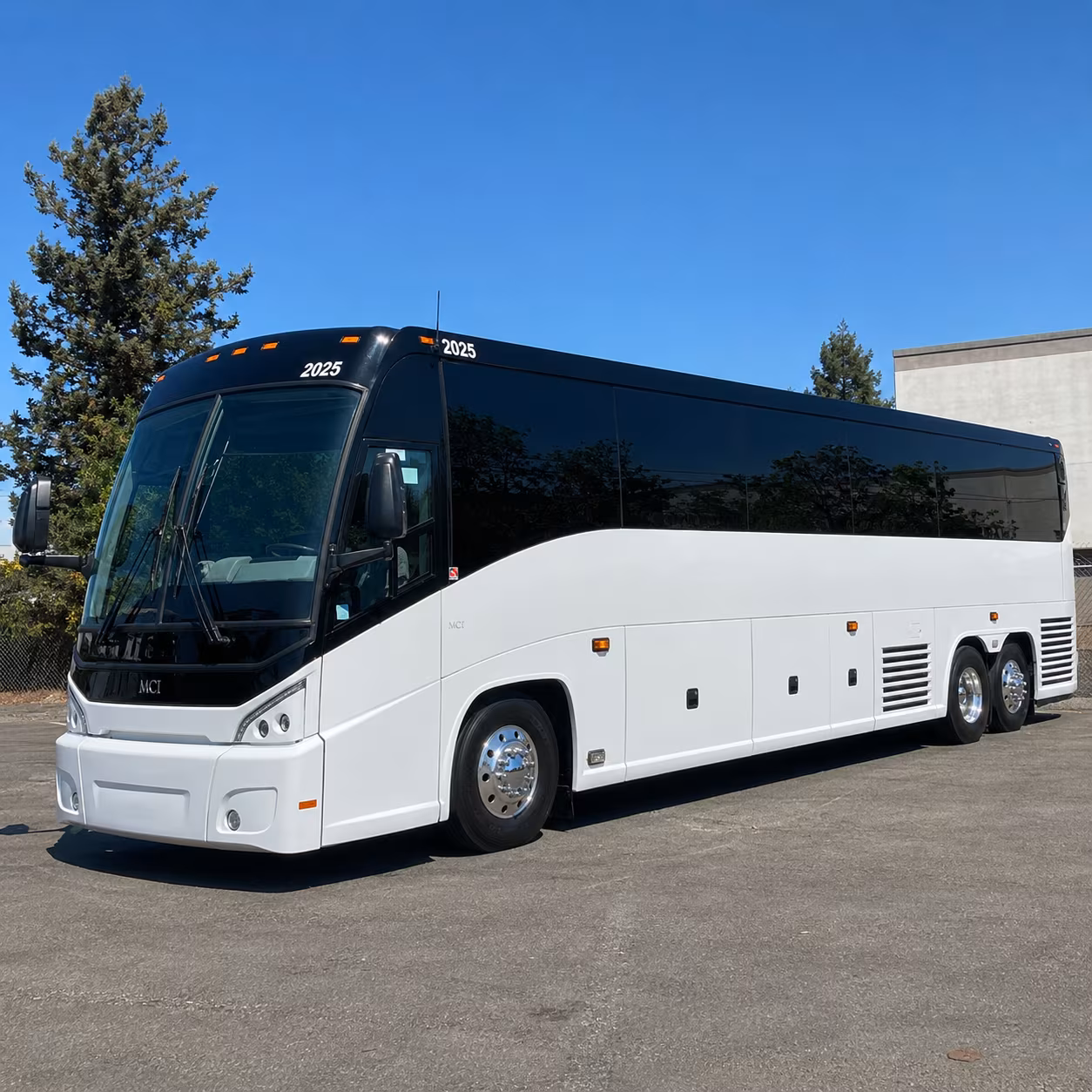 pompano beach short and long distance charter bus rentals for pompano beach teams and fans