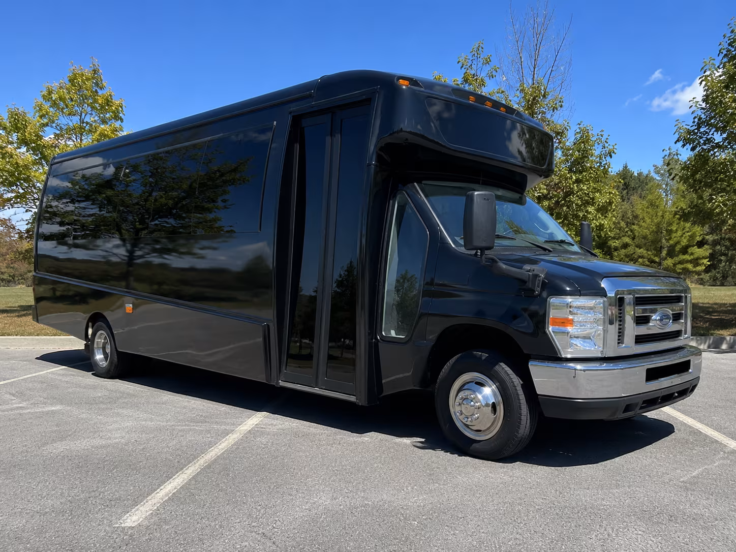 wellington concert bus rentals for groups and fans